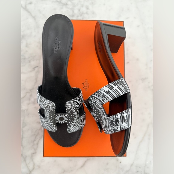 Hermes Oasis "Astrologie Bandana" Black and White Calfskin Veau Imprime Noir 38 - Picture 4 of 16